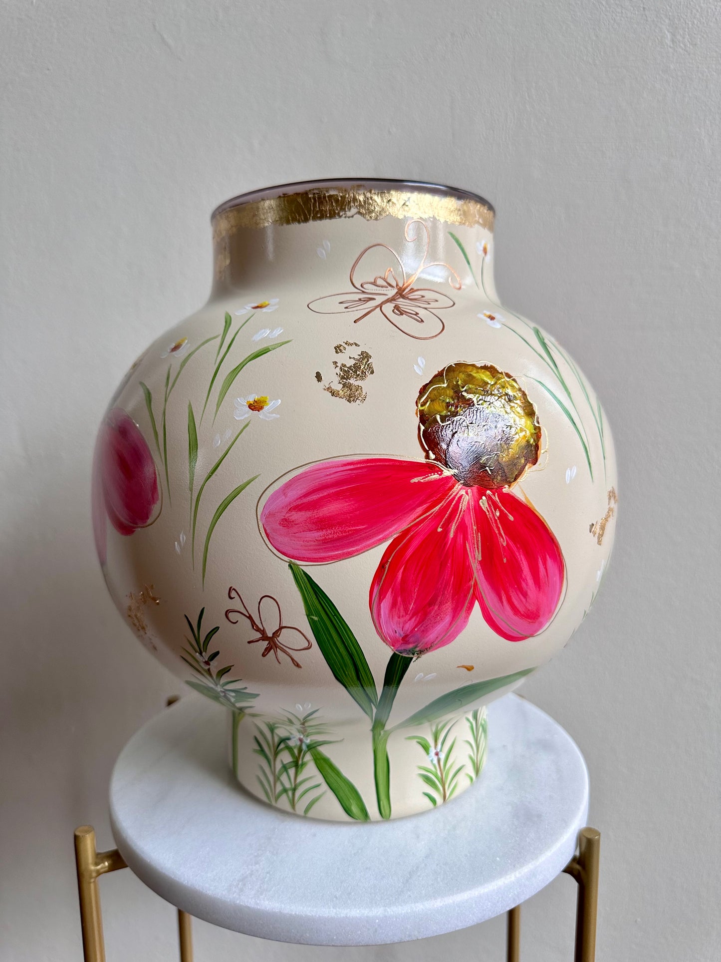 Hand-painted Flower Vase, 26 cm x 26 cm