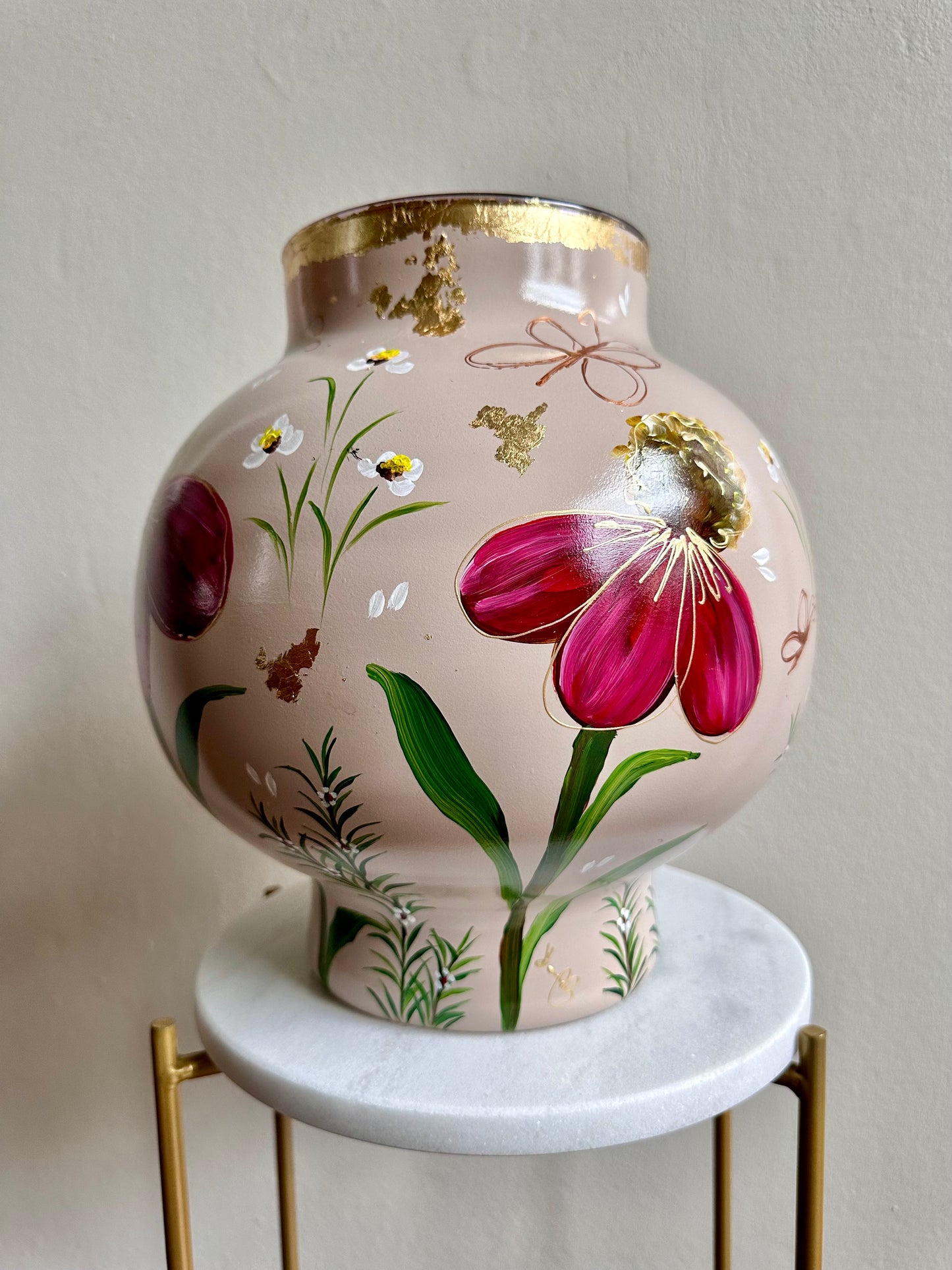 Hand-painted Flower Vase, 26 cm x 26 cm