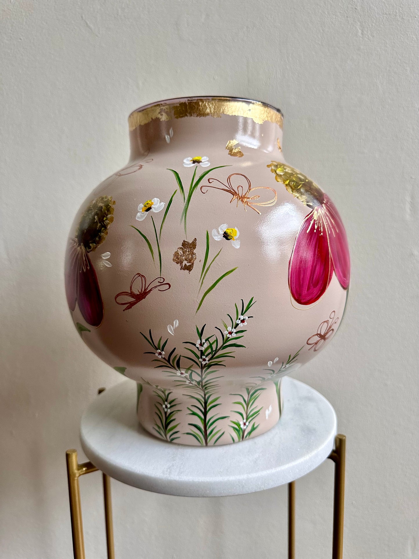 Hand-painted Flower Vase, 26 cm x 26 cm