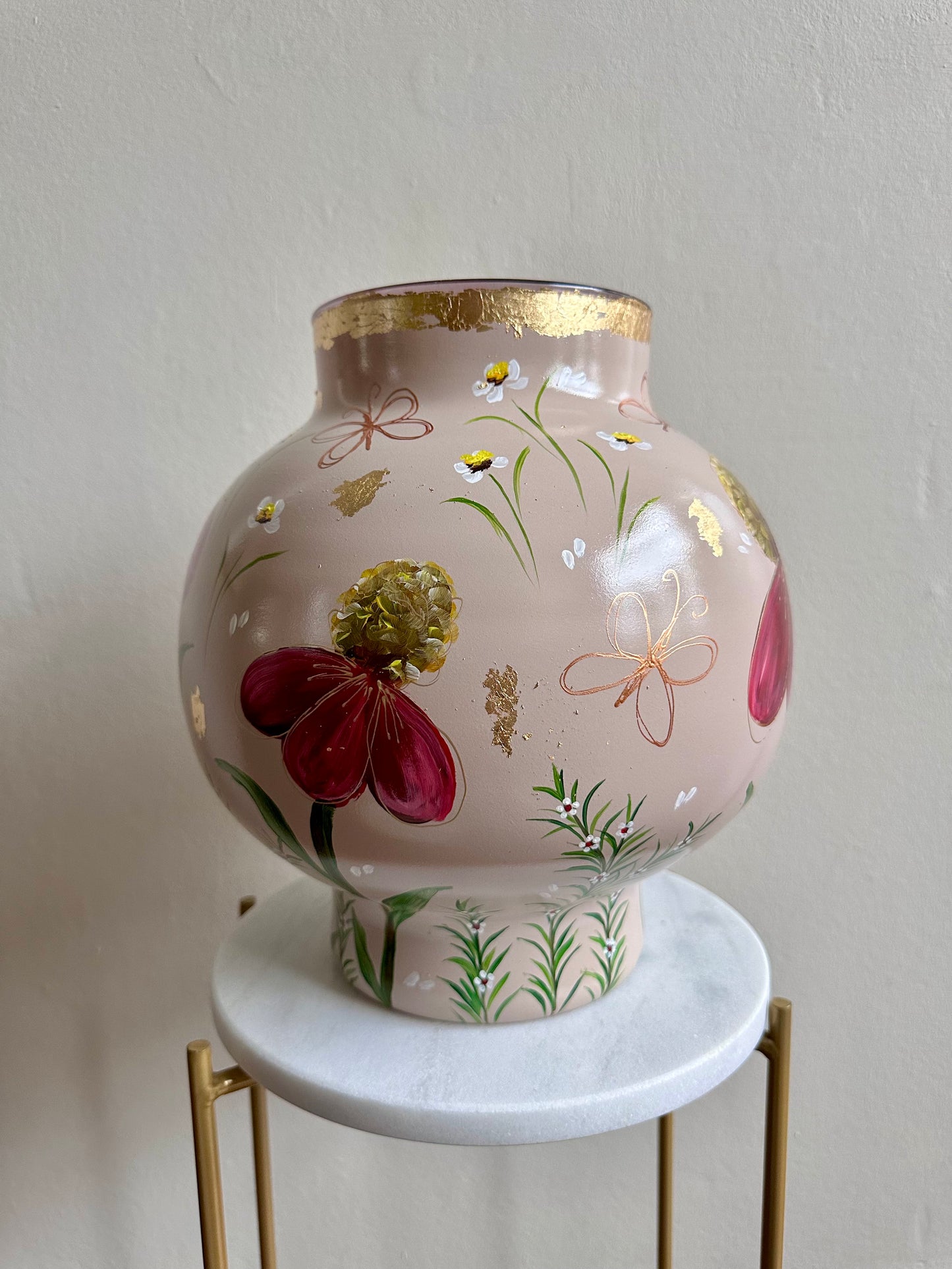 Hand-painted Flower Vase, 26 cm x 26 cm